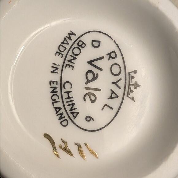 Royal Vale Vintage Bone China Footed Tea Cup Saucer Set Mauve Clematis Flower - Picture 10 of 10